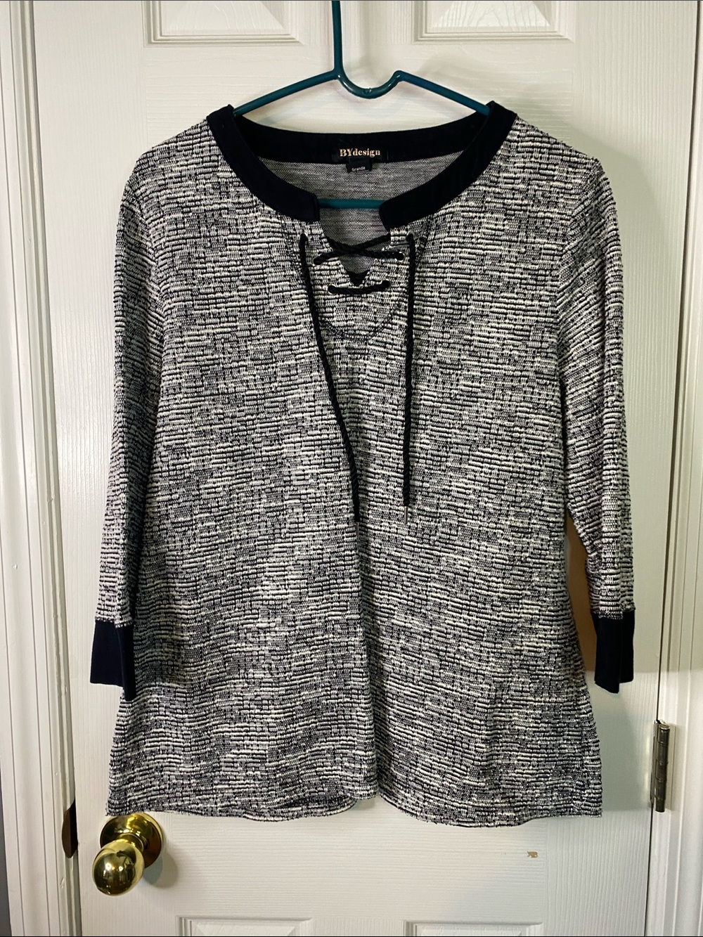 By Design Black & White Knit Lace-Up Pullover Top Size Large.